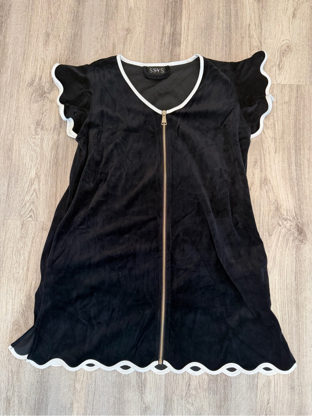 SSYS The Label Small Black White Scallop Trim Zip Front Mini Dress